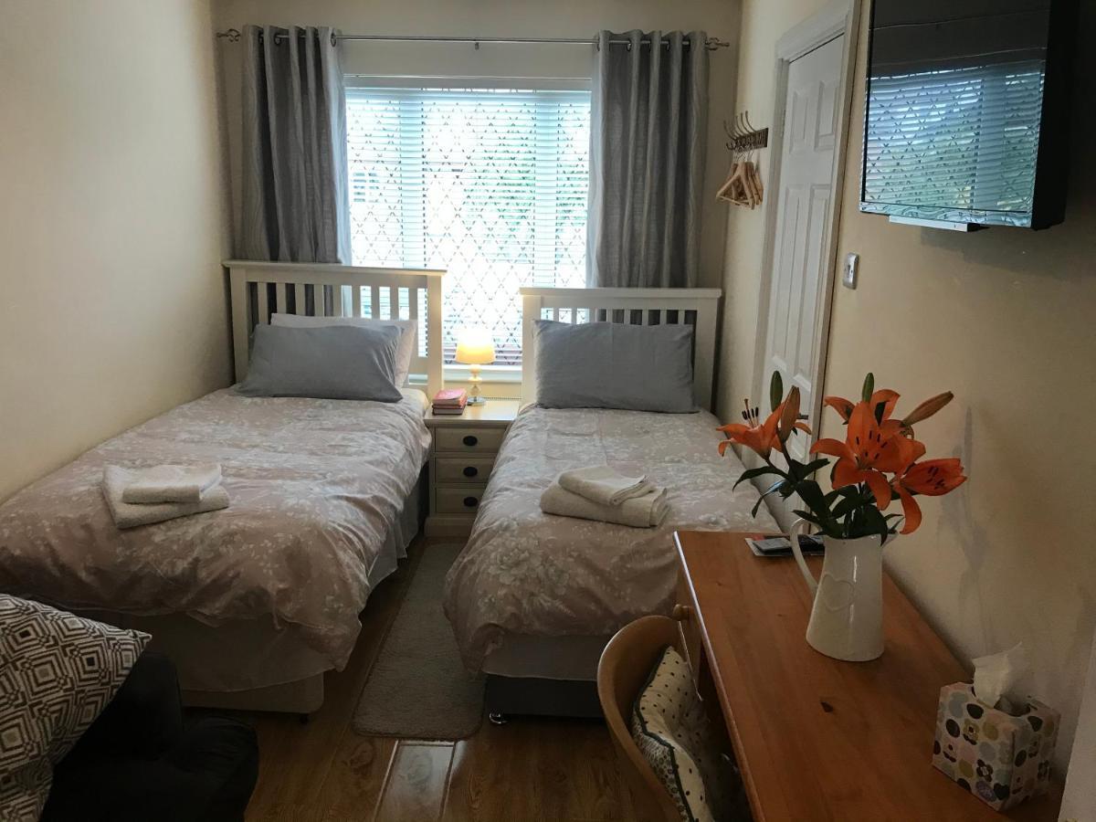 1Bedroom Self Contained Apartment Ennis Bagian luar foto