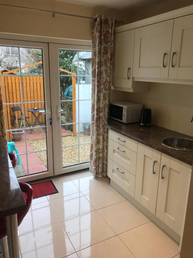 1Bedroom Self Contained Apartment Ennis Bagian luar foto
